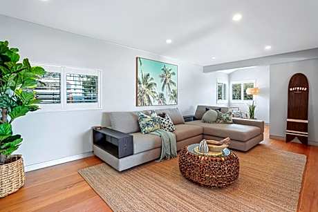 Luxe Coastal Abode, Marcus Beach