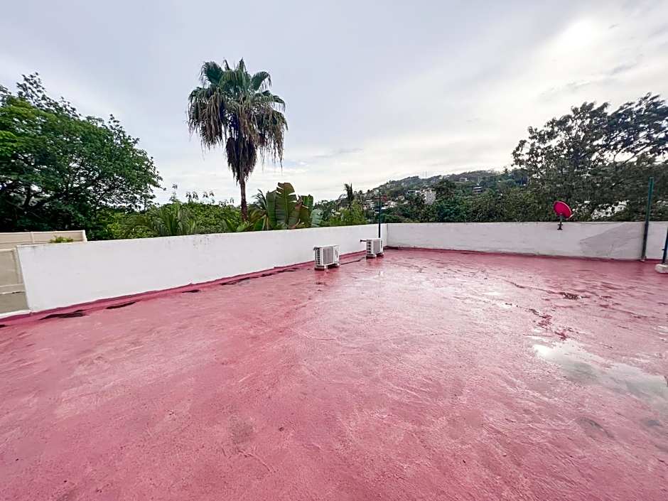 ITH Sayulita Amazing Surf Hostel