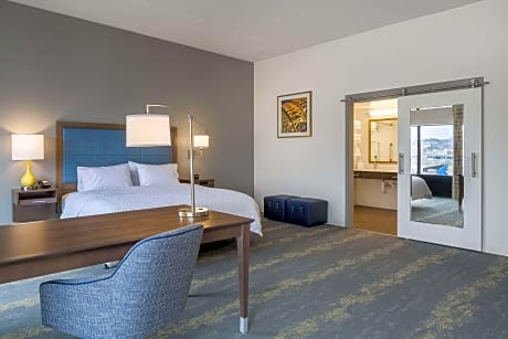 Studio King Size Bed