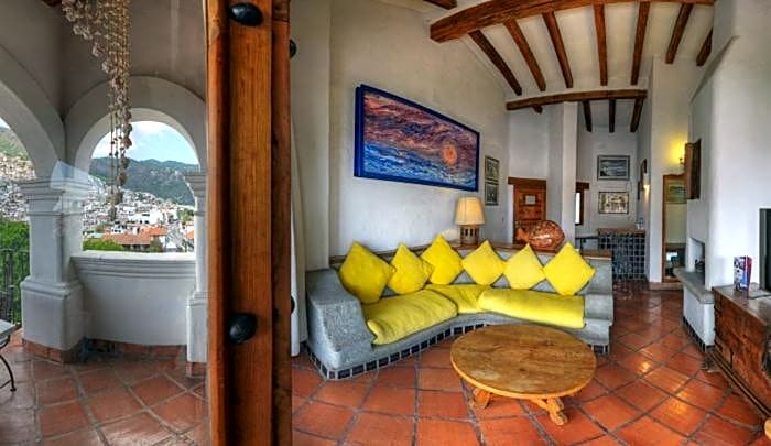Posada de la Mision, Hotel Museo y Jardin