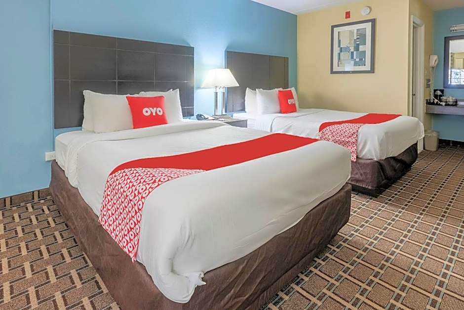 OYO Hotel Knoxville TN Cedar Bluff I-40