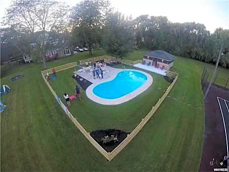 Niagara River Estate