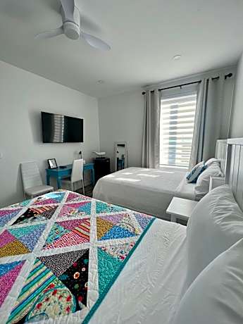 Deluxe Double Room with Side Sea View