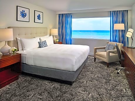 Superior Deluxe King Room with Ocean View