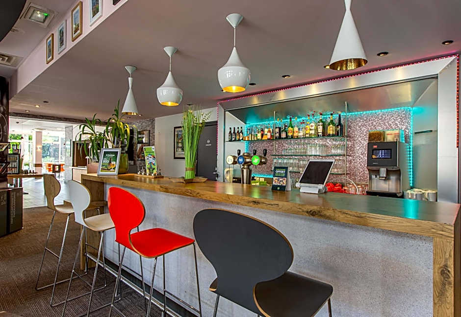 B&B HOTEL Chartres Centre Cathédrale 3 étoiles