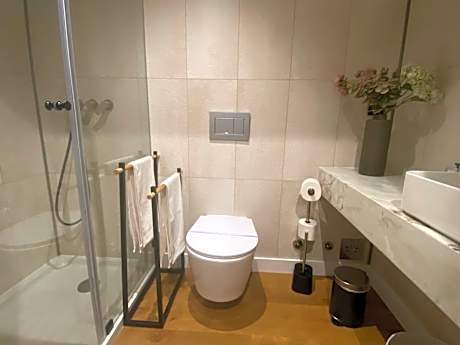 Double Room with Private Bathroom