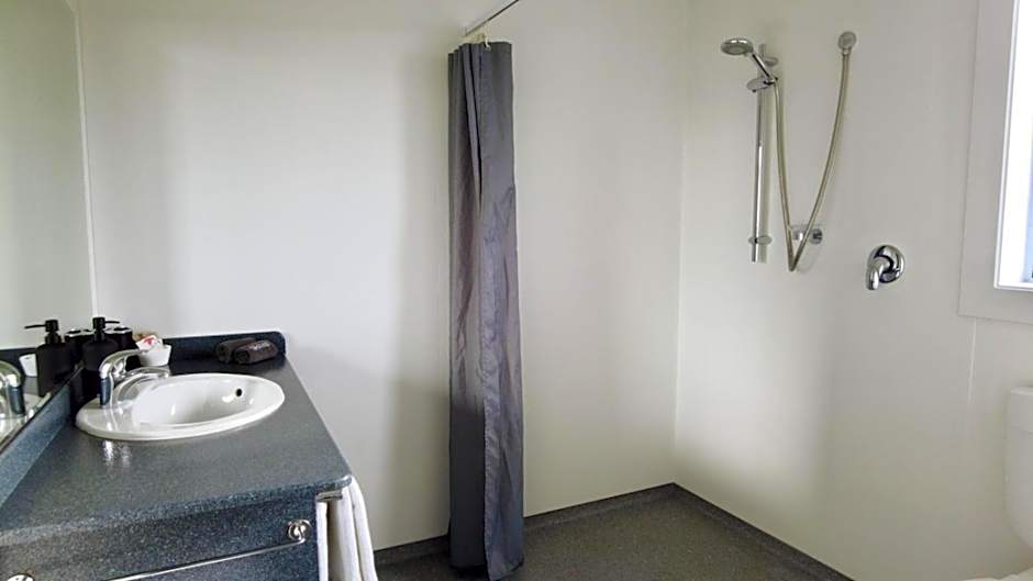 554 Moana Court Motel