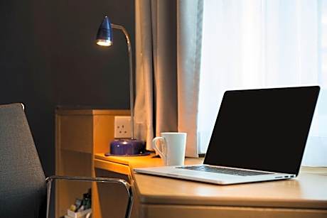 Room allocated on Arrival with Free Hot Breakfast