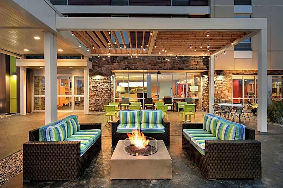 Home2 Suites by Hilton Fort St. John