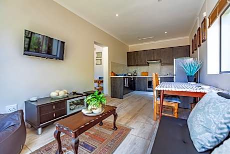 Modern Cozy Apartment Near Beach- 1 Bedroom