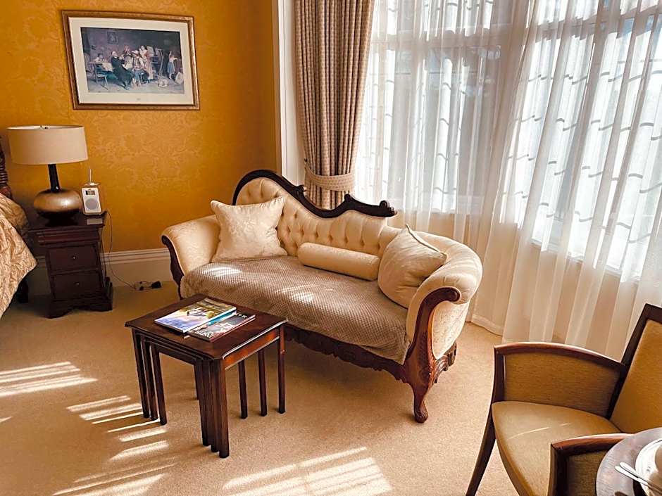 Nuthurst Grange Country House Hotel & Restaurant