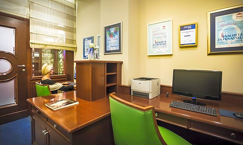 Best Western Premier Hotel Astoria