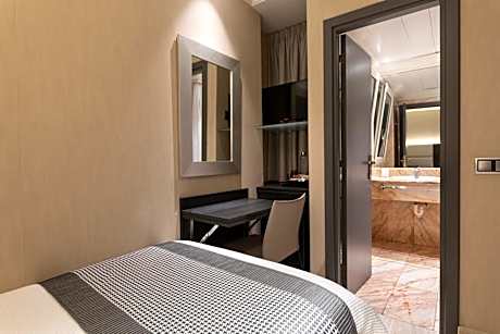 Budget Single Interior Room XXS