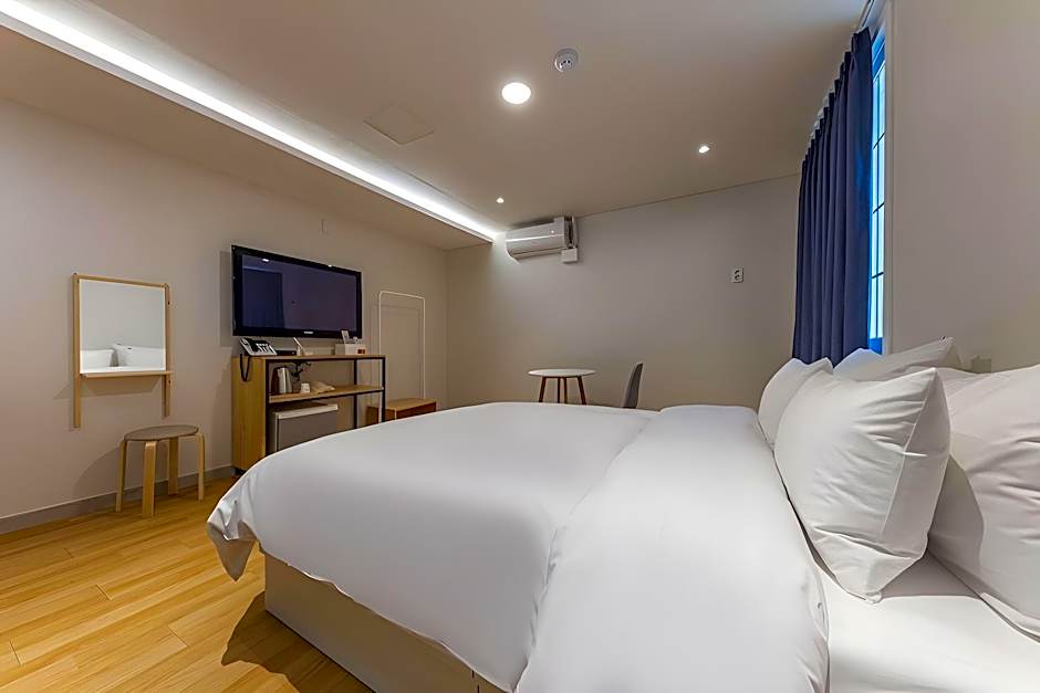 H-AVENUE Hotel NamChuncheon