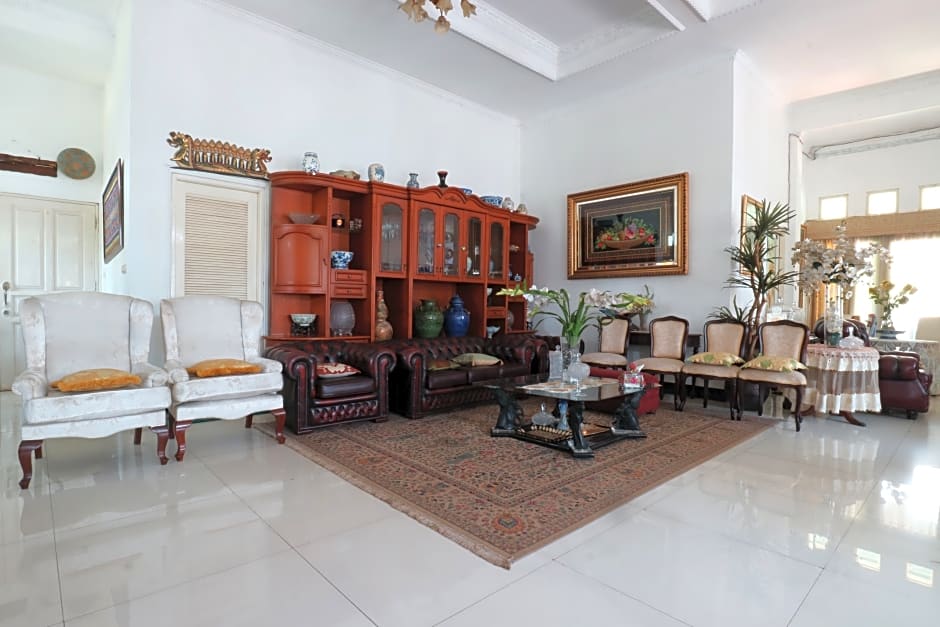 Villa Sri Manganti by ZUZU