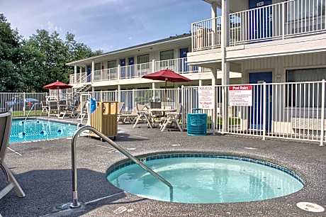 Motel 6-Seattle, WA - South