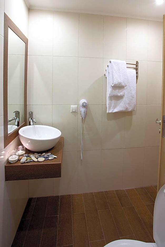 Notis Hotel