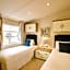 The Crucible lodge with Hot Tub