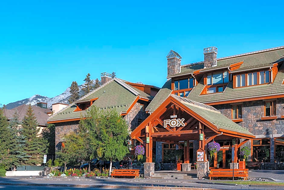 Fox Hotel And Suites