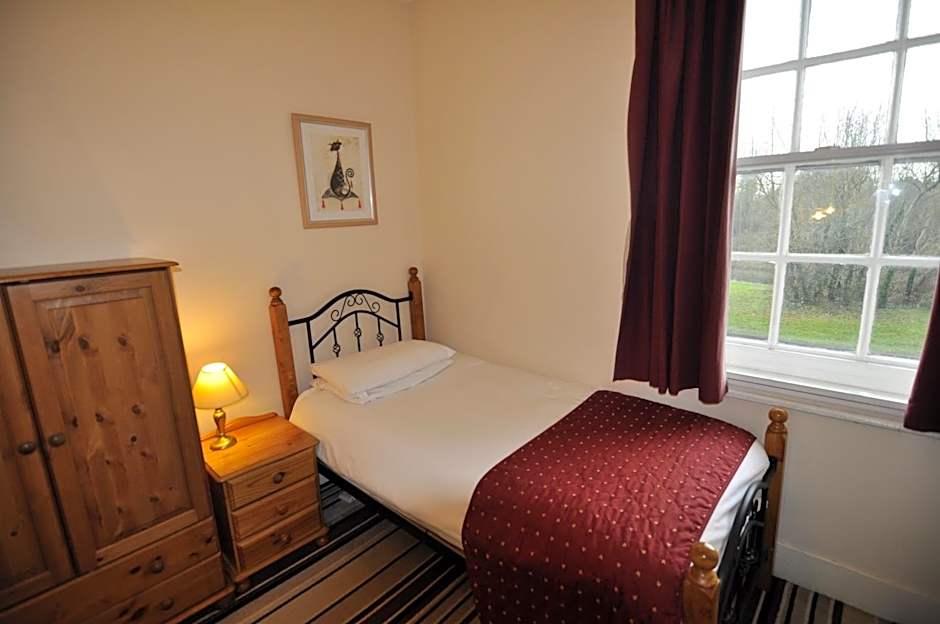 The Roundabout Hotel