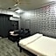 Hotel Sareena Residence