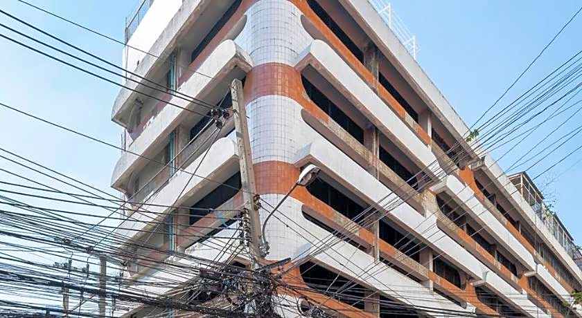 Unplugged at Bangrak Design hostel 