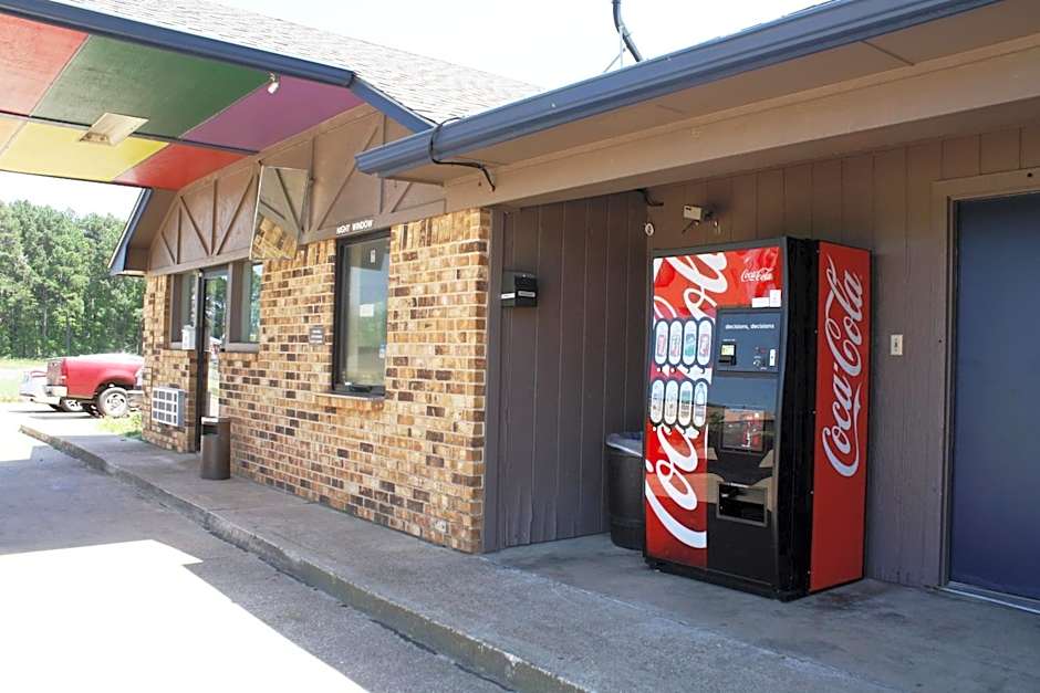 Lake Palestine Motor Inn