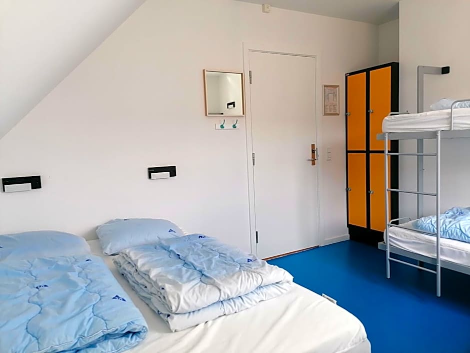 Femmasteren Hotel & Hostel