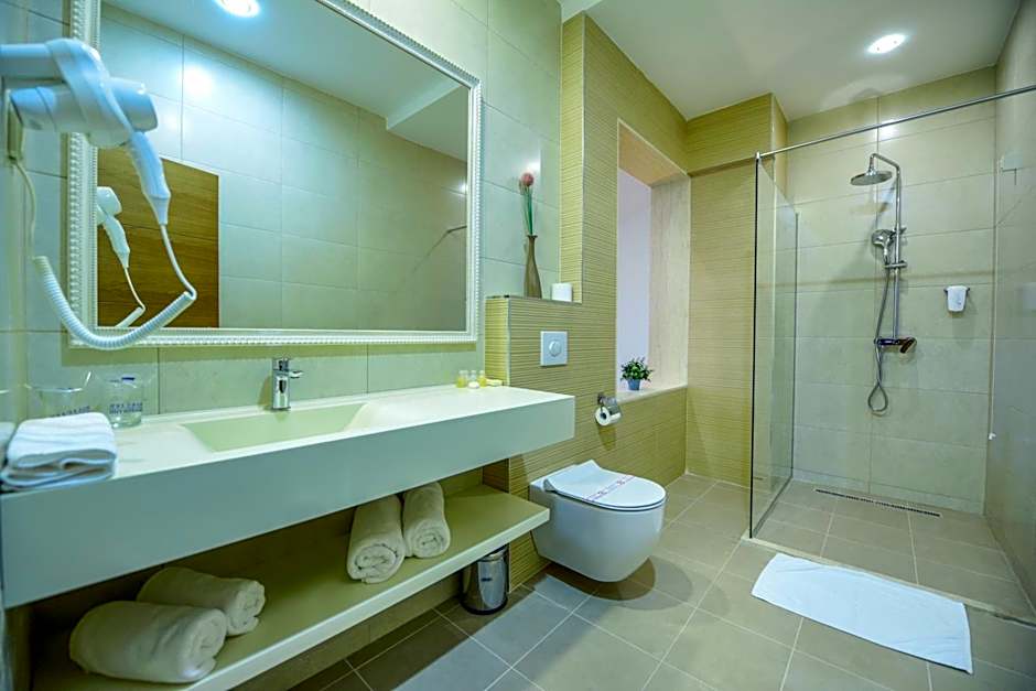 Hotel Lazaro