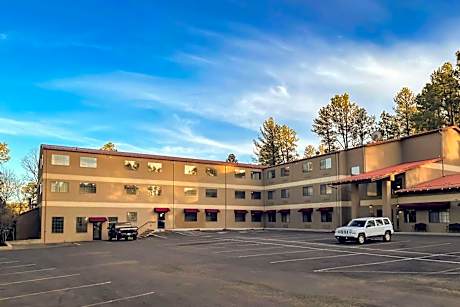 Comfort Inn & Suites Midtown