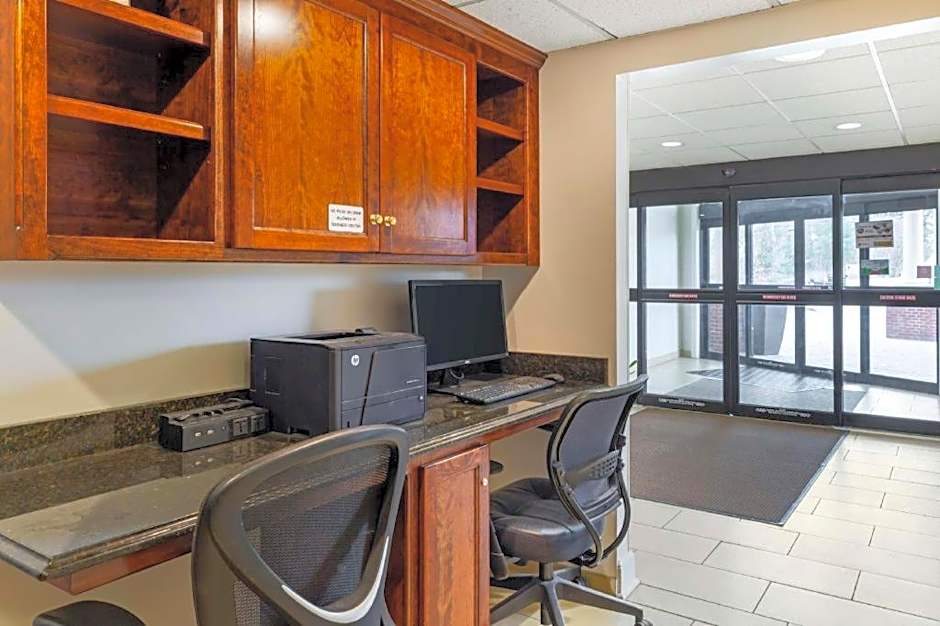 Best Western Plus The Inn At Sharon/Foxboro