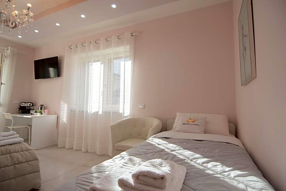 Klemi, rooms in old town Dolomia best home Check in automatico