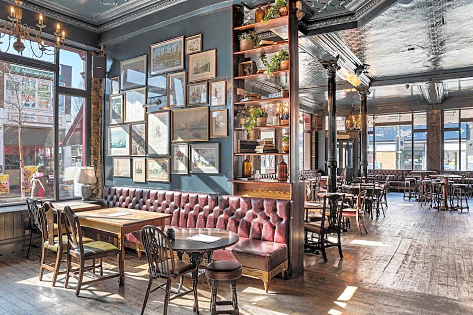 The Red Lion Hotel