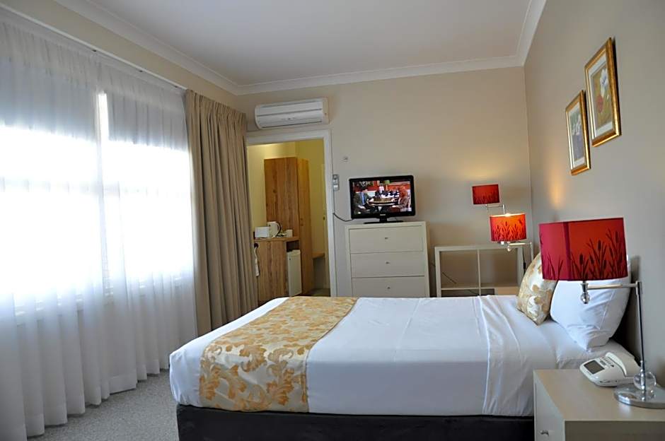 Country Lodge Motor Inn