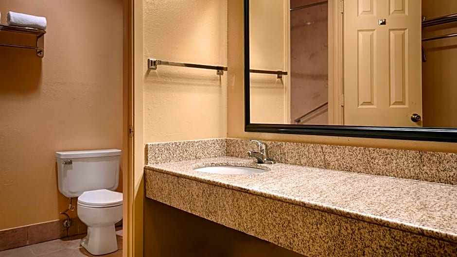 Best Western Trail Dust Inn & Suites