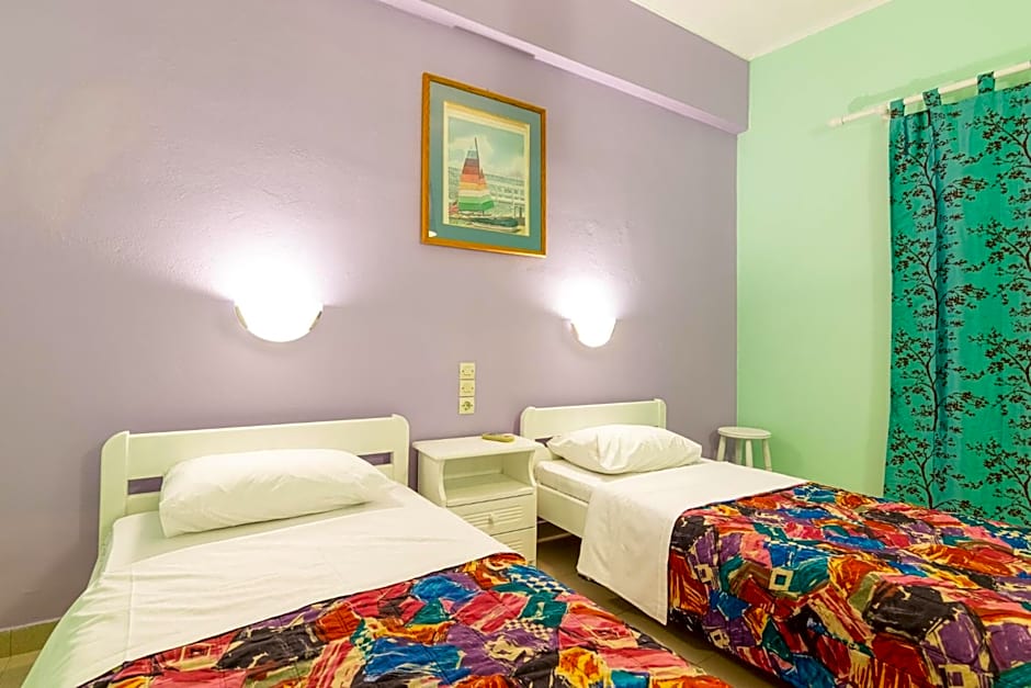 Ni-Mar Studios & Apartments