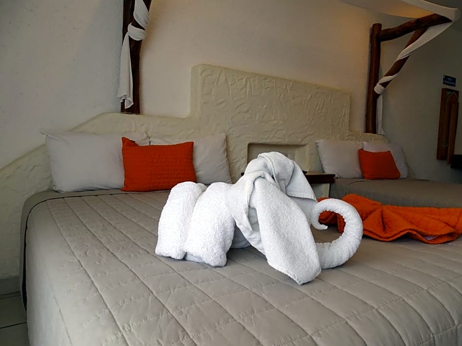 Hotel Palapa Palace Inn