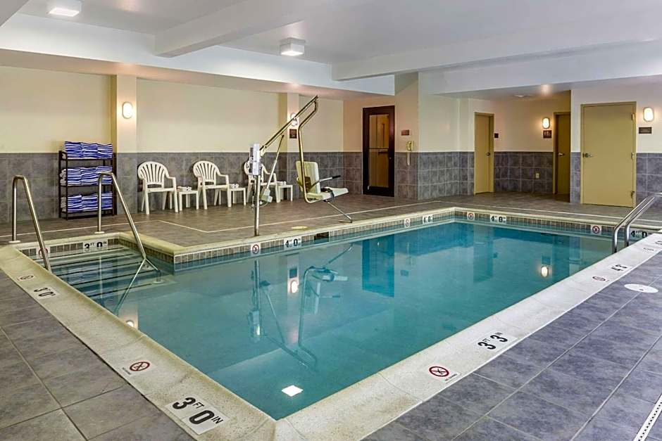 Comfort Suites Lancaster Amish Country