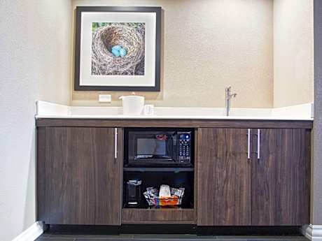 Queen Room with Two Queen Beds - Hearing Access/Non-Smoking