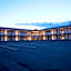 Shoreside Inn & Suites
