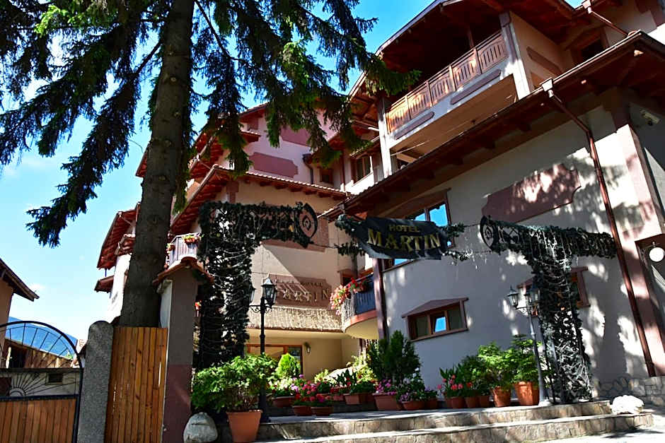 Martin Club Hotel