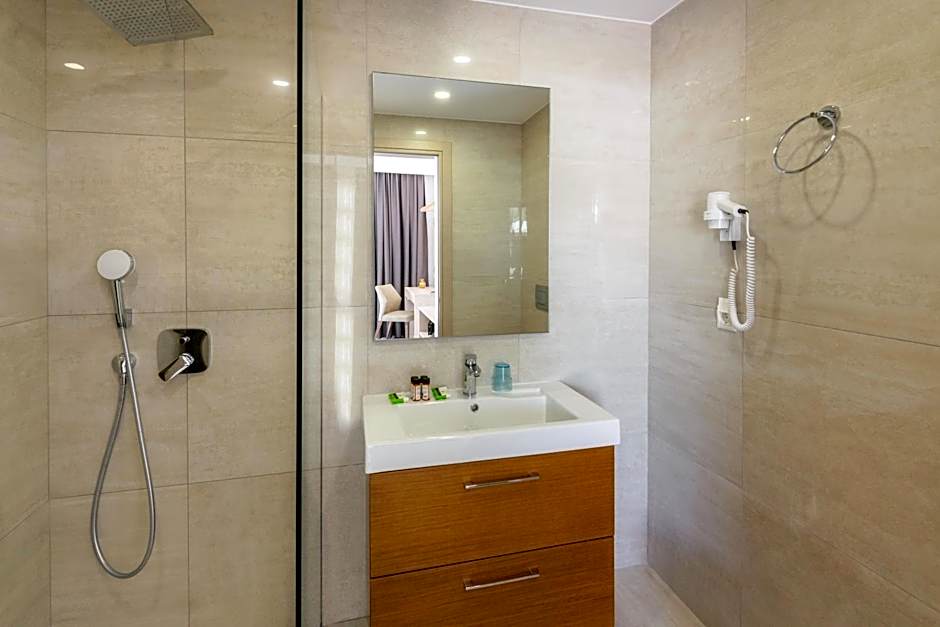 Iakinthos Tsilivi Beach