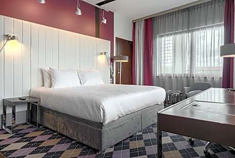 Premium King Room with River View