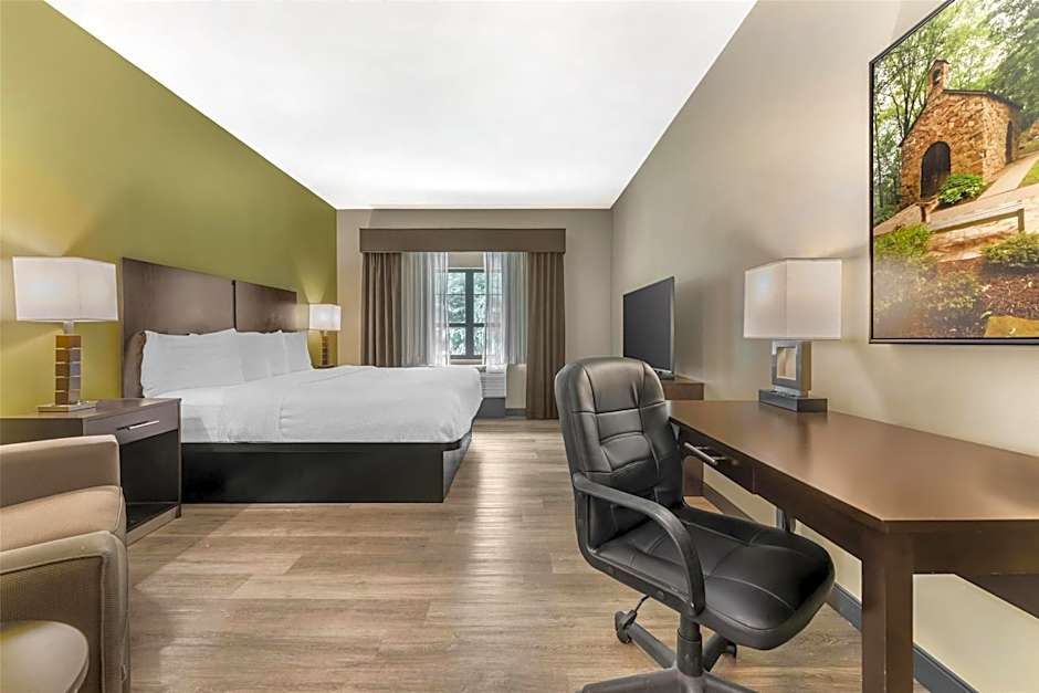 Best Western Plus Franciscan Square Inn and Suites Steubenville