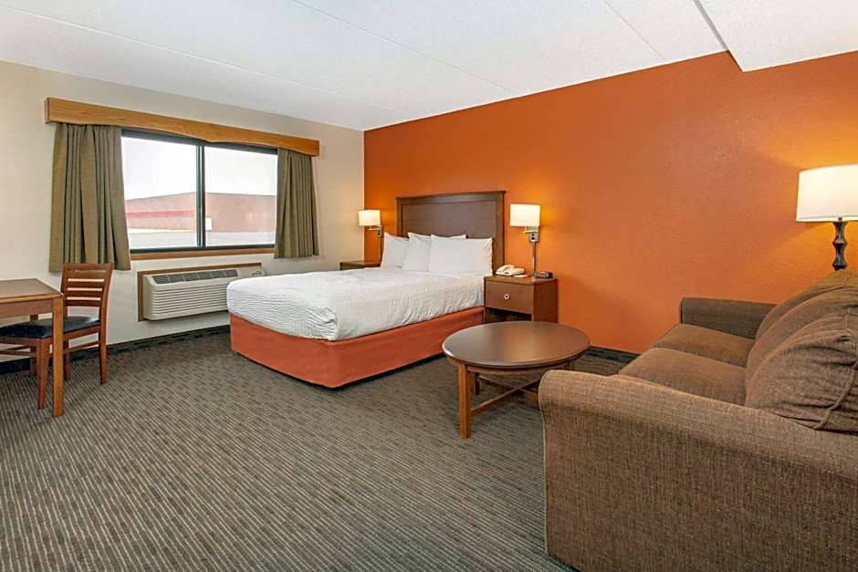 Photo 1 of 5 of Executive 1 Queen Bed