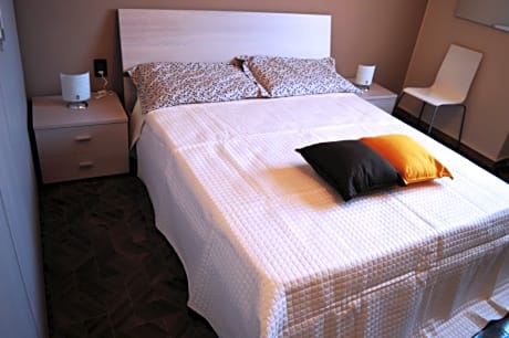 Deluxe 1 Double Bed or 2 Beds, Pool View