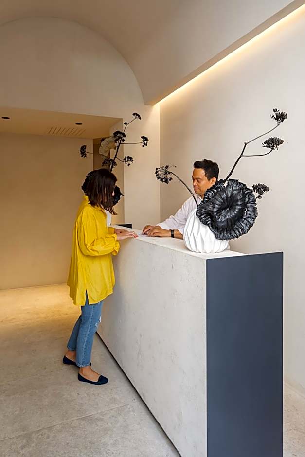 C10 Boutique Hotel