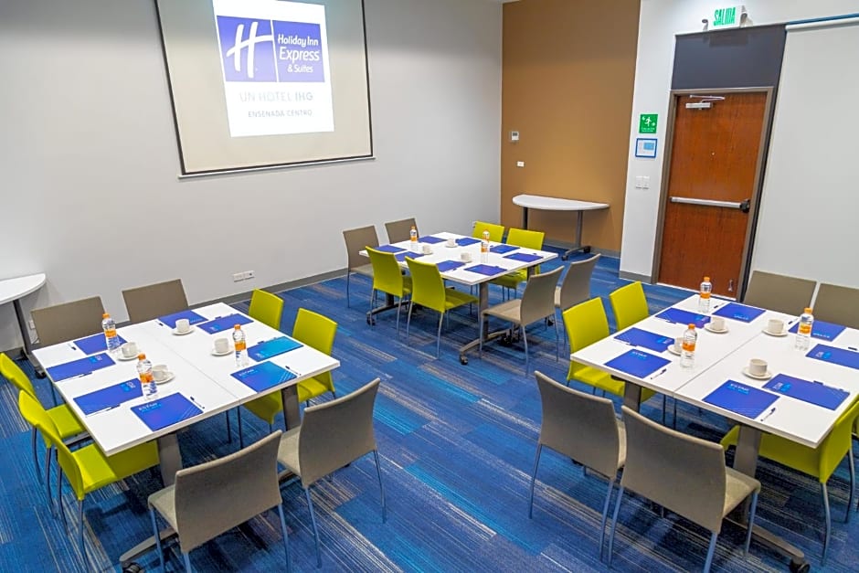 Holiday Inn Express And Suites Ensenada Centro By IHG