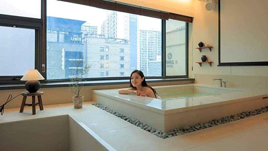 Anook Hotel Wolgot