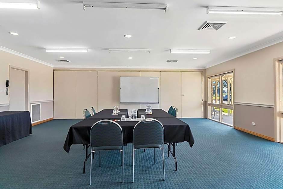 Quality Inn Carriage House